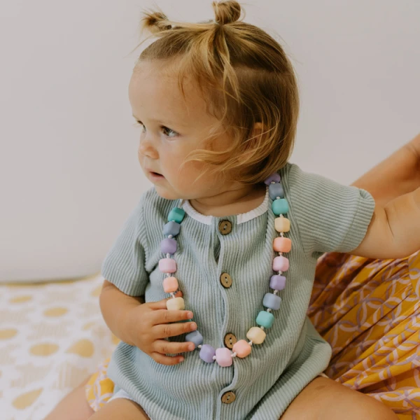 KORALE ANTYSTRESOWE KSIĘŻNICZKA NA ZIARNKU GROCHU PASTELOWY JELLYSTONE DESIGNS