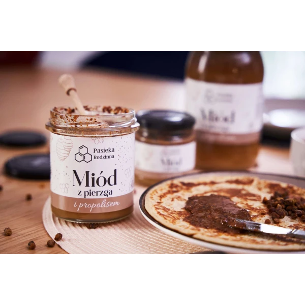 PASIEKA RODZINNA MIÓD Z PIERZGĄ I PROPOLISEM 410G